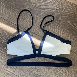 L*SPACE BIKINI TOP SZ M